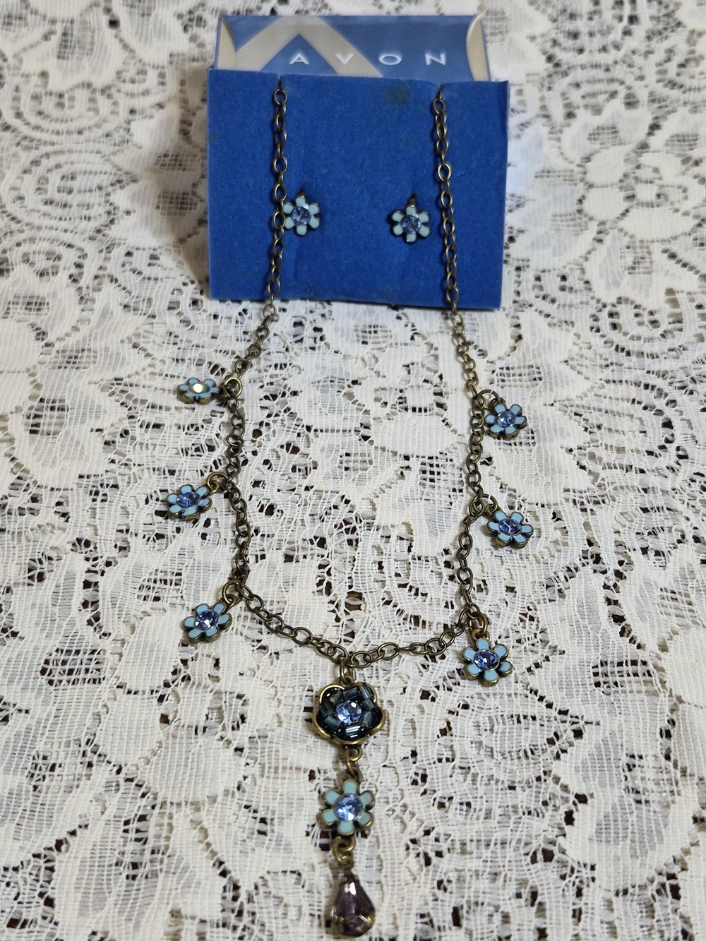2006 Avon Blue Flower Dance Necklace & Earring Set NIB